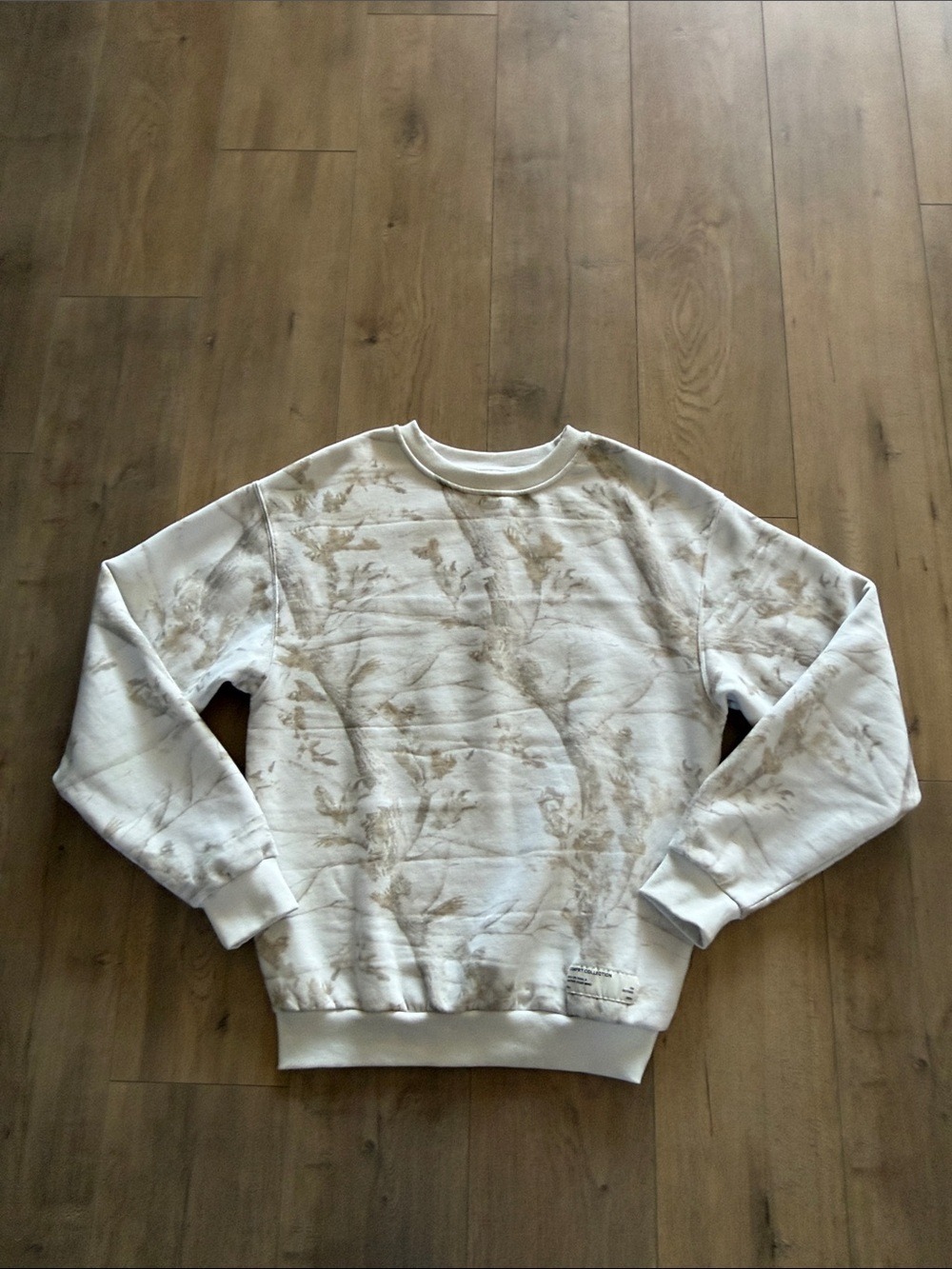 Comfrt Cozy Camo Crew White Oak Crewneck Sweatshirt Size M Unisex Oversized Cozy - Picture 8 of 9